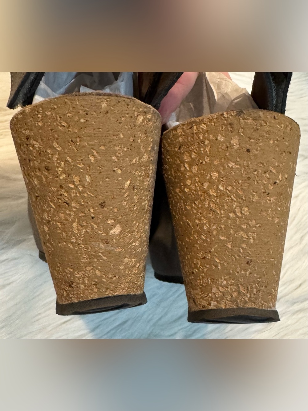 Bio-Gold Women’s Platform Wedge Sandals Perforated Suede Cork Gray Size 8 EUC - Picture 7 of 10